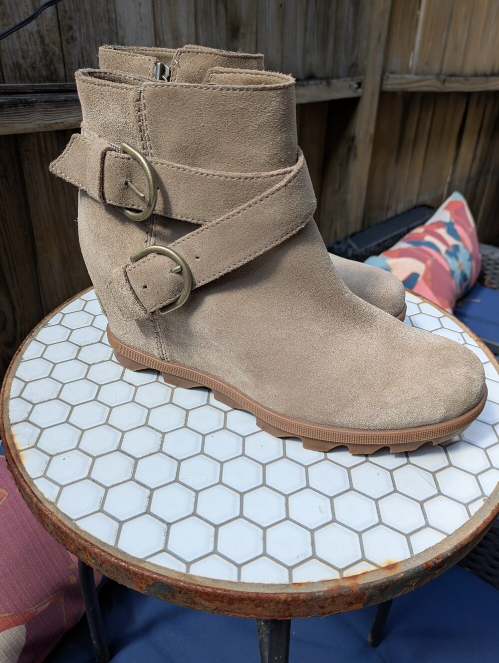 Sorel Joan Of Arctic Wedge II Suede Ankle Boots with Buckle Straps Sz 8.5